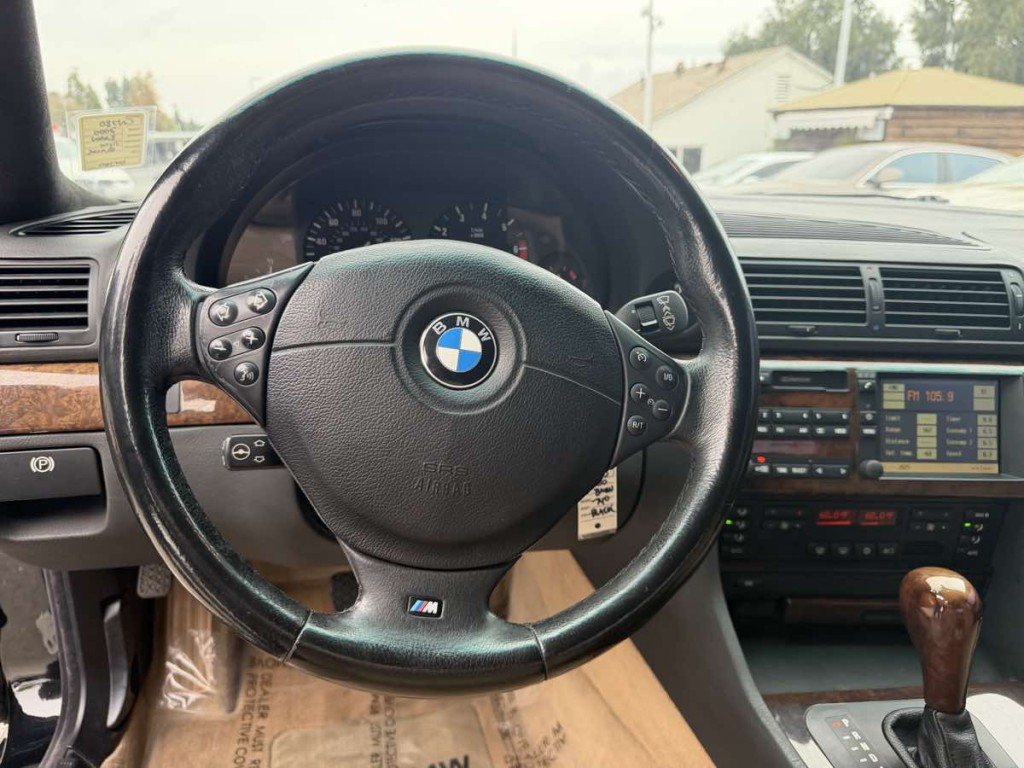 2000 BMW 7 Series Image 16