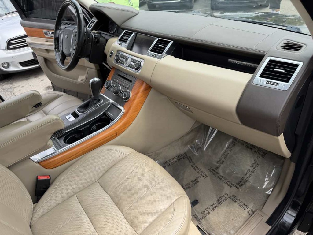 2011 Land Rover Range Rover Sport Image 12
