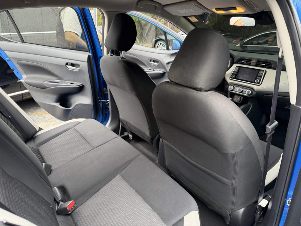 2021 Nissan Versa Image 9