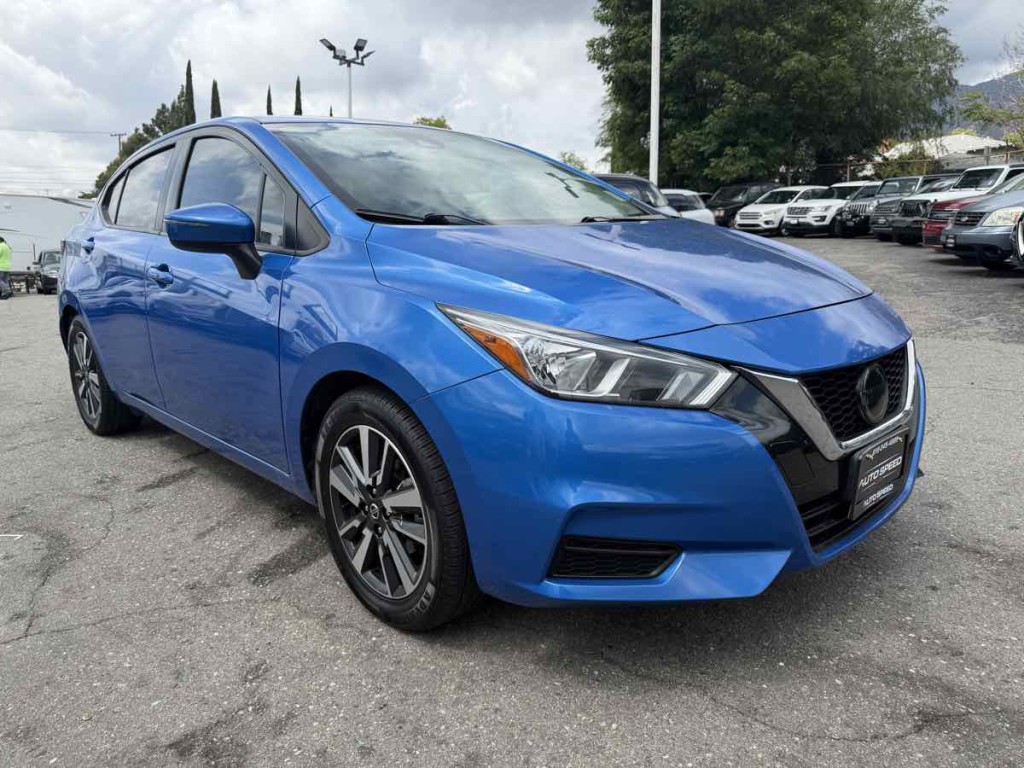 2021 Nissan Versa Image 1