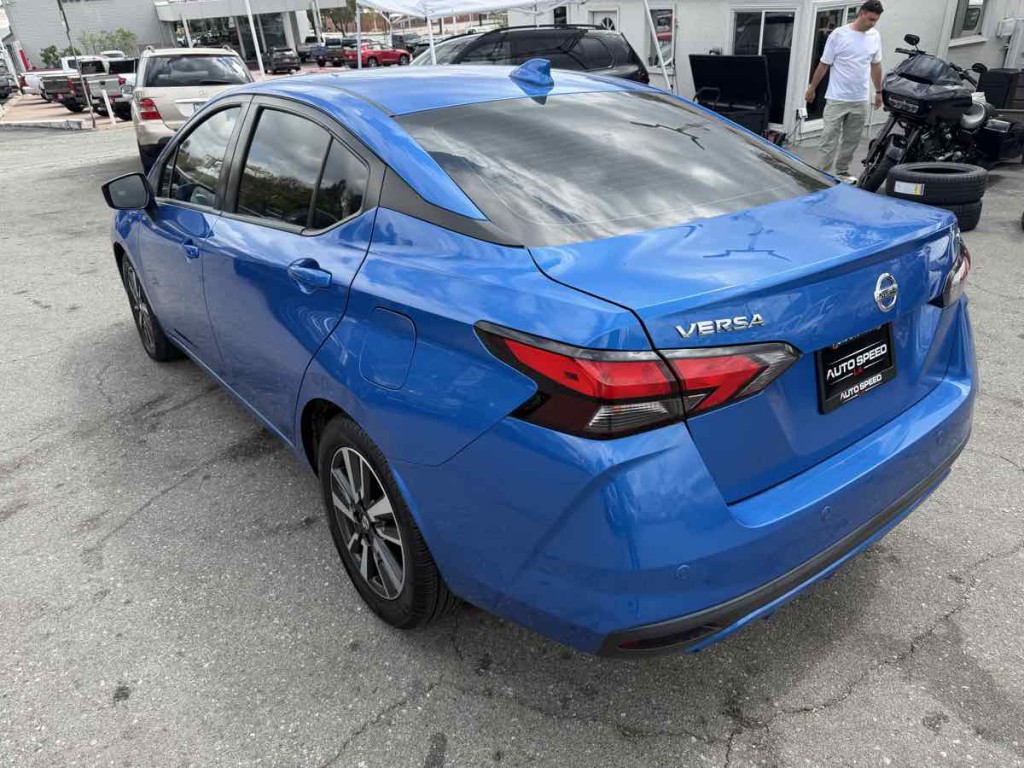 2021 Nissan Versa Image 21
