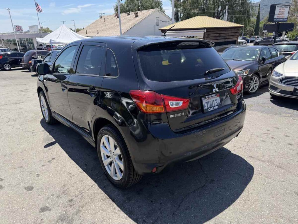 2013 Mitsubishi Outlander Image 6