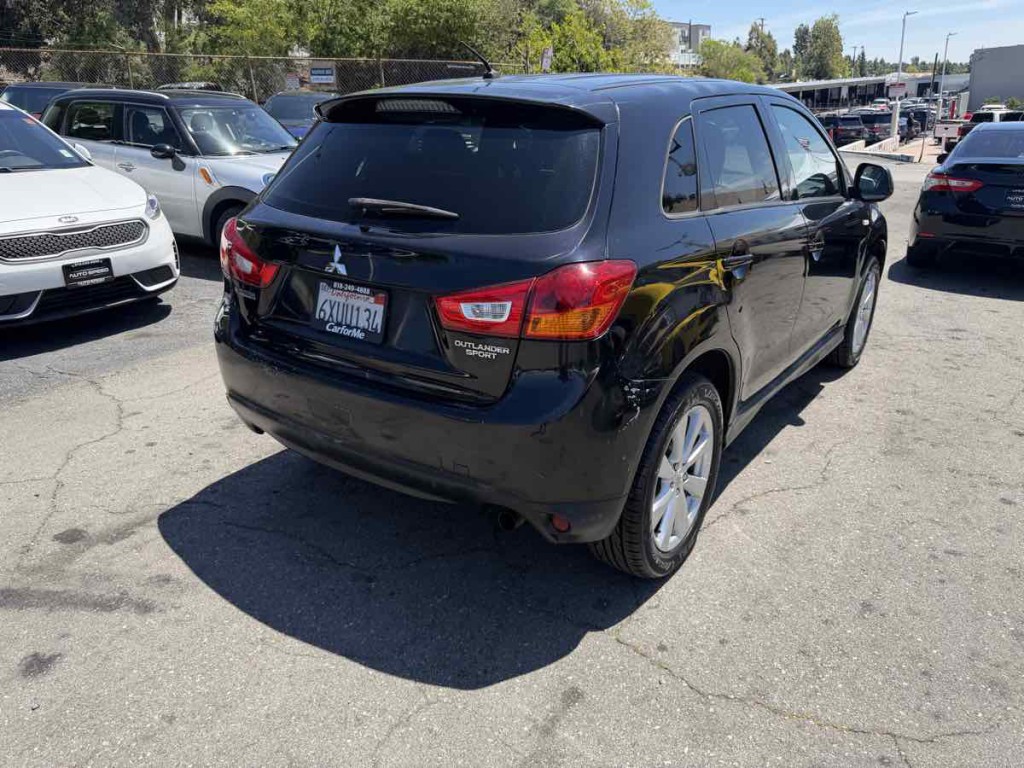2013 Mitsubishi Outlander Image 7