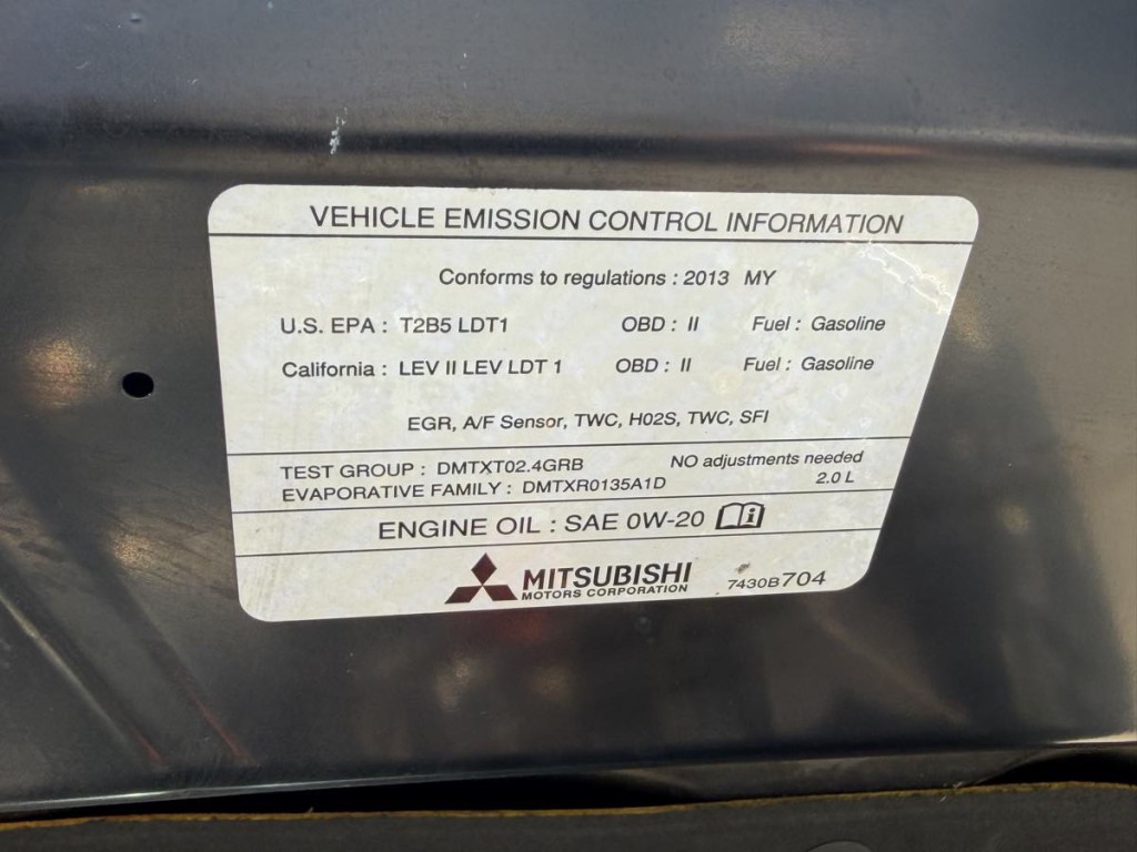 2013 Mitsubishi Outlander Image 22