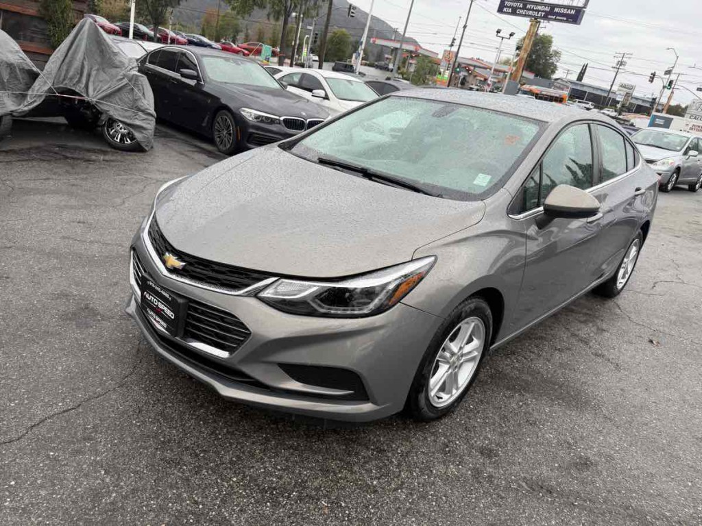 2017 Chevrolet Cruze Image 3