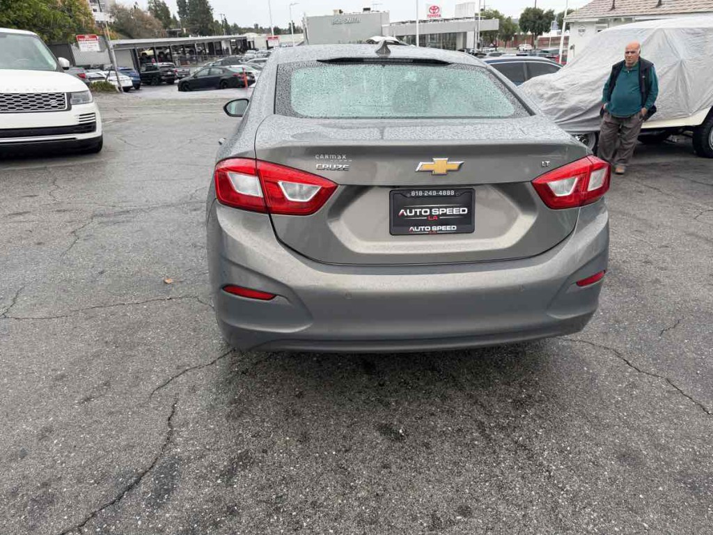 2017 Chevrolet Cruze Image 4