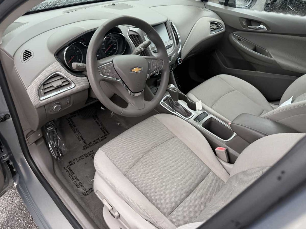 2017 Chevrolet Cruze Image 10