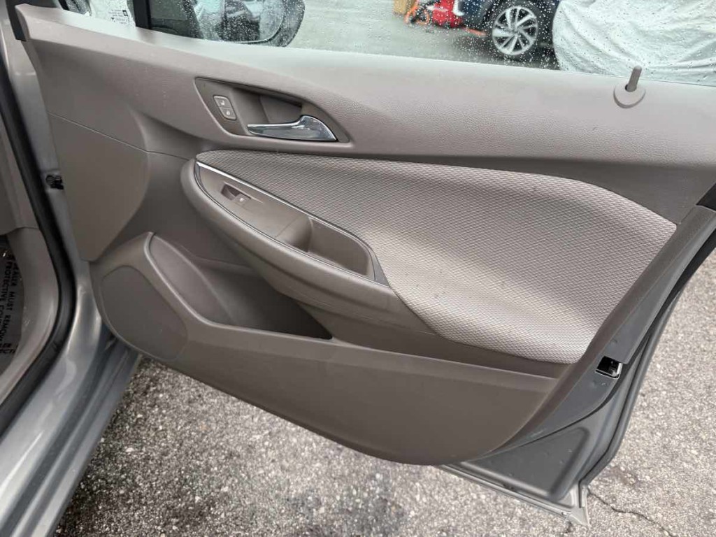 2017 Chevrolet Cruze Image 12