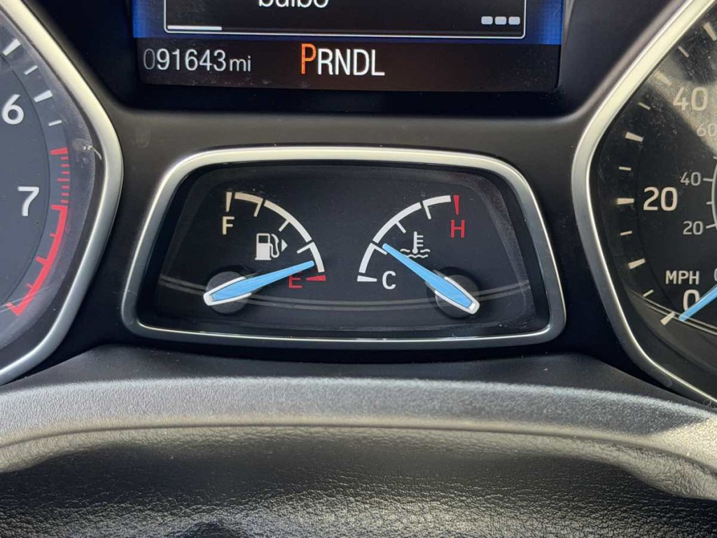 2016 Ford Focus Image 16