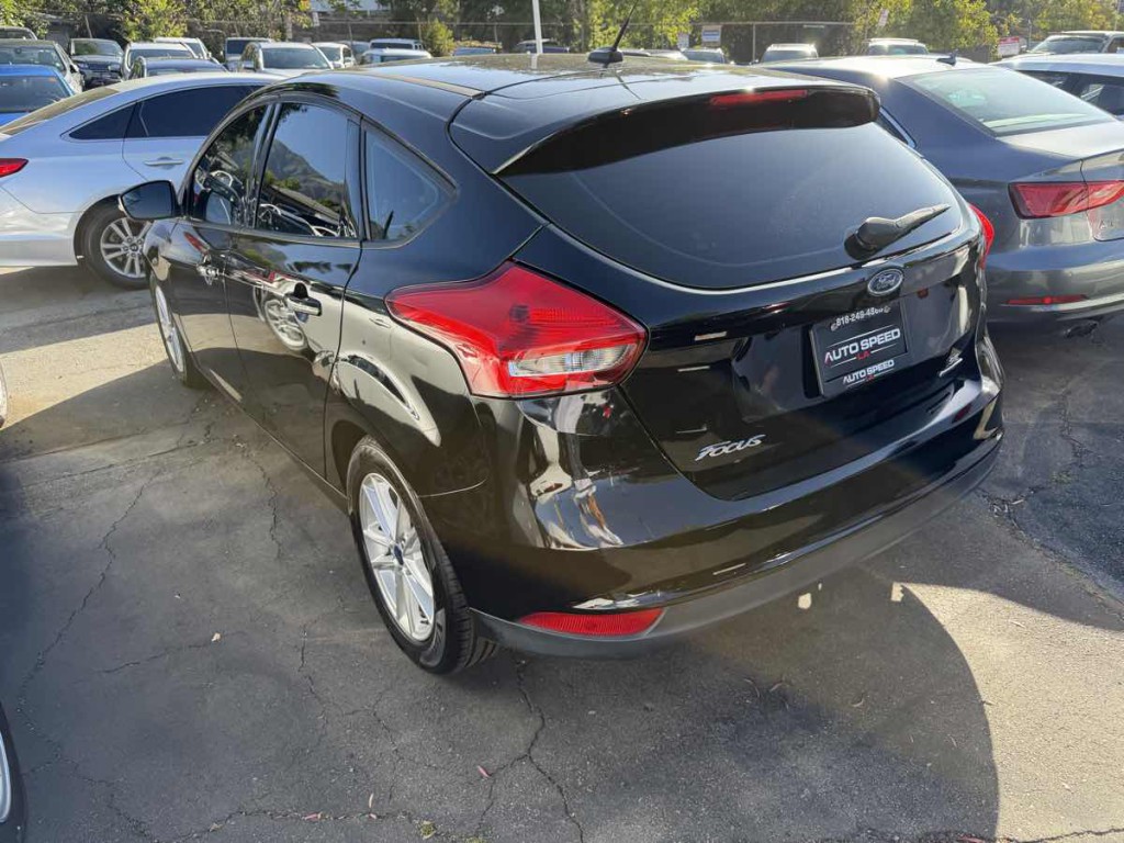 2016 Ford Focus Image 19