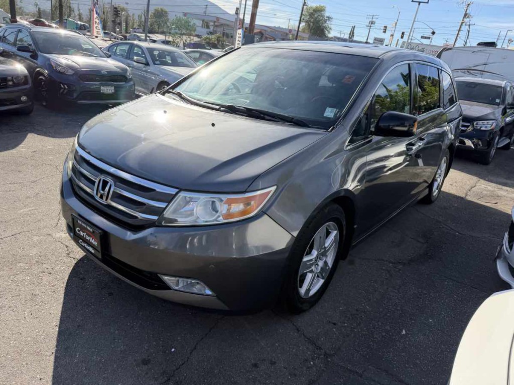 2012 Honda Odyssey Image 3