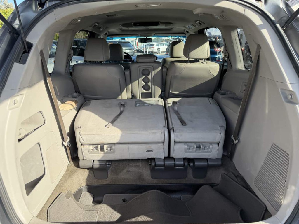 2012 Honda Odyssey Image 13