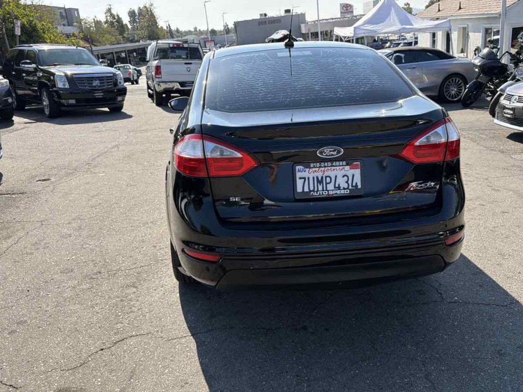 2016 Ford Fiesta Image 5