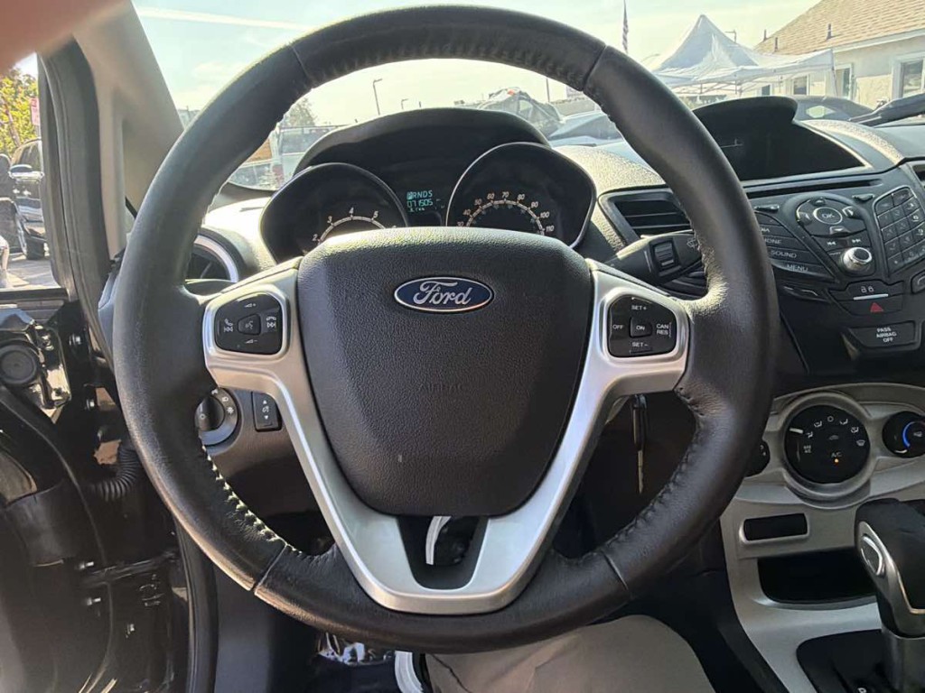 2016 Ford Fiesta Image 10