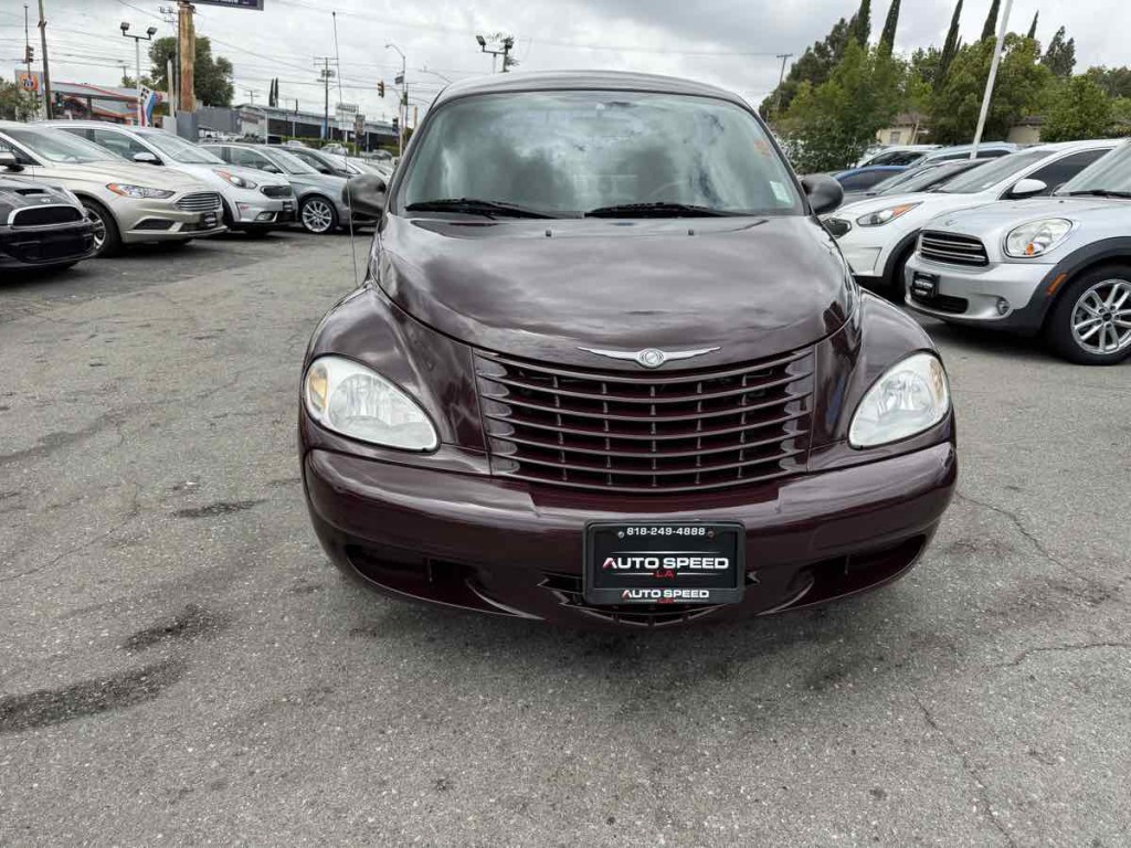 2005 Chrysler PT Cruiser Image 2