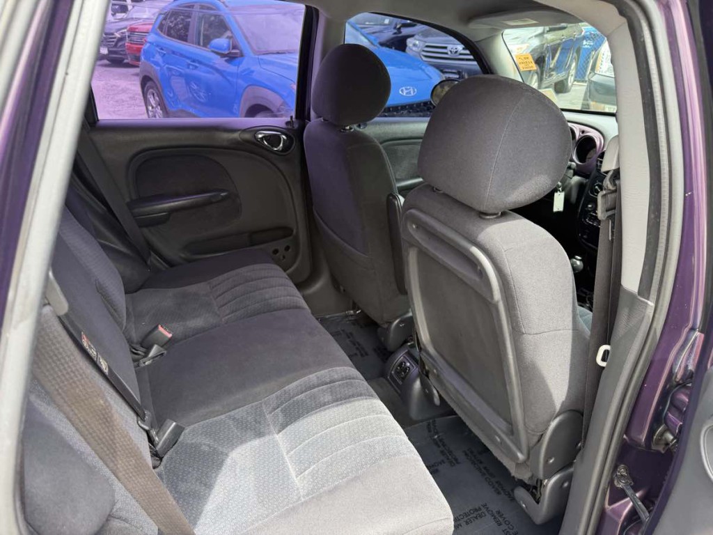 2005 Chrysler PT Cruiser Image 15