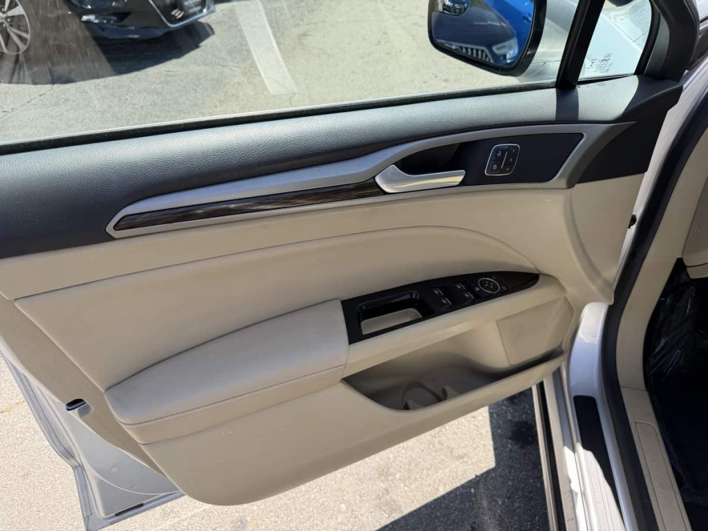 2014 Ford Fusion Image 9