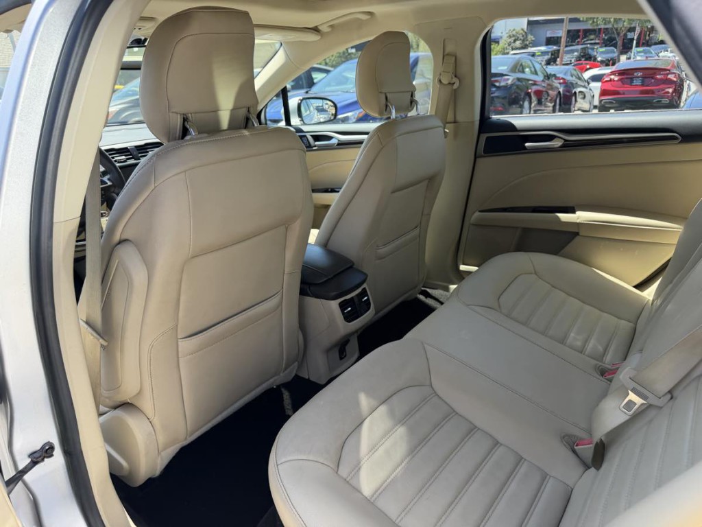 2014 Ford Fusion Image 17