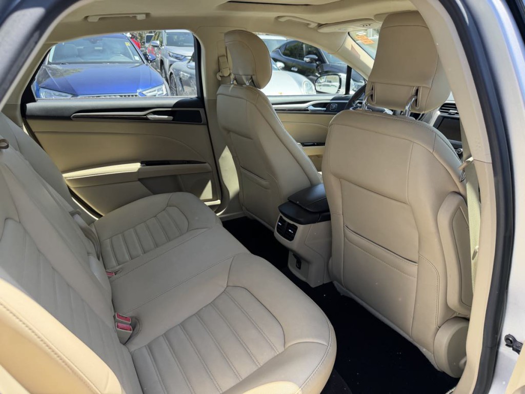 2014 Ford Fusion Image 24