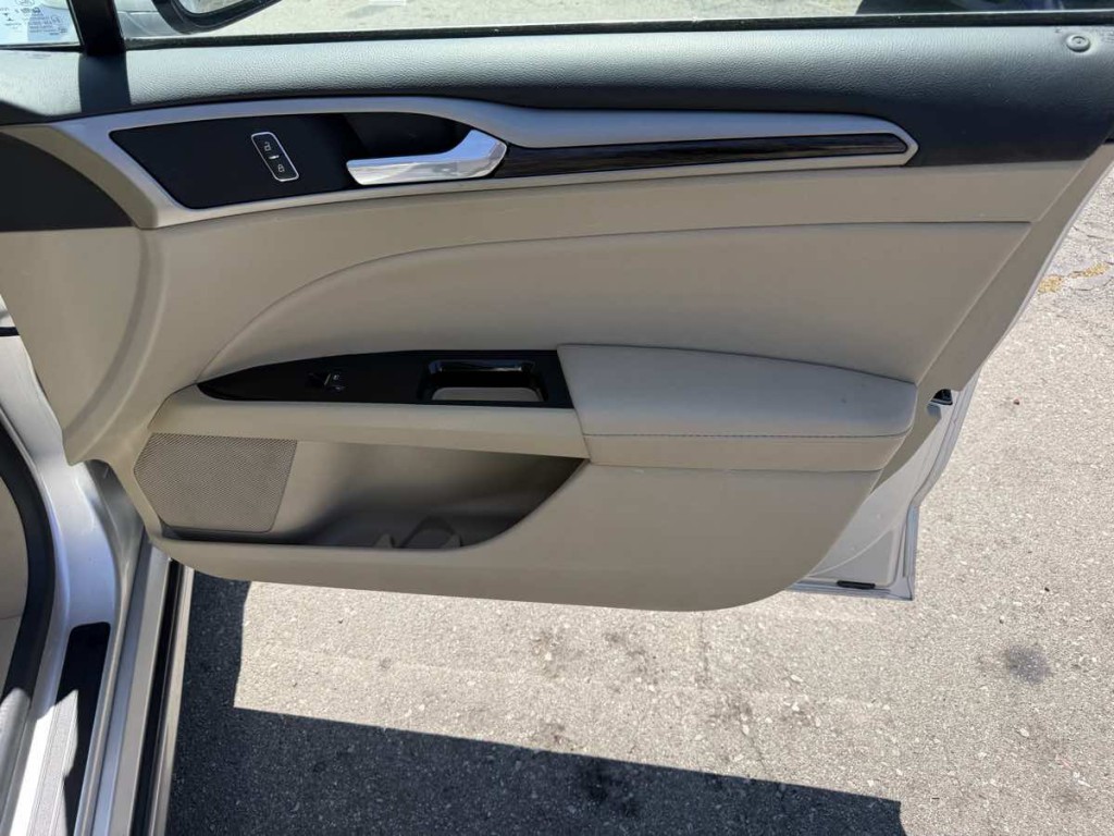 2014 Ford Fusion Image 26