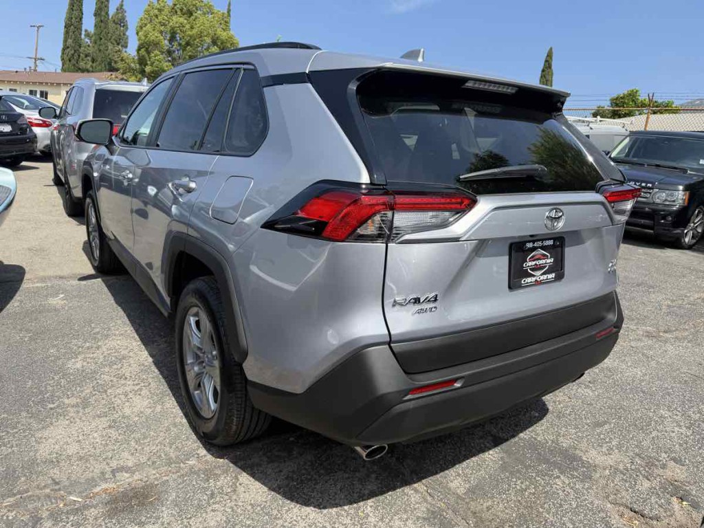 2025 Toyota Rav4 Image 4