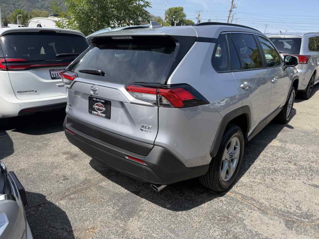 2025 Toyota Rav4 Image 6