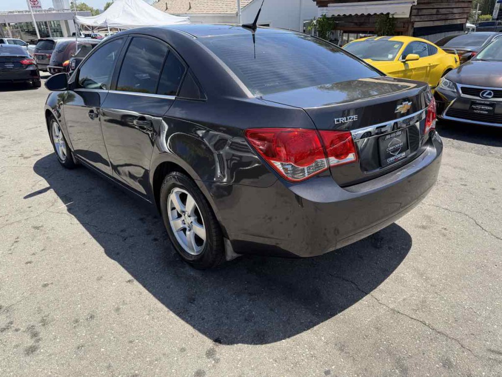 2014 Chevrolet Cruze Image 5