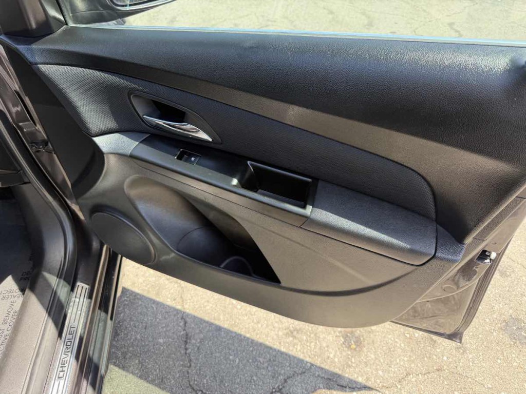 2014 Chevrolet Cruze Image 8