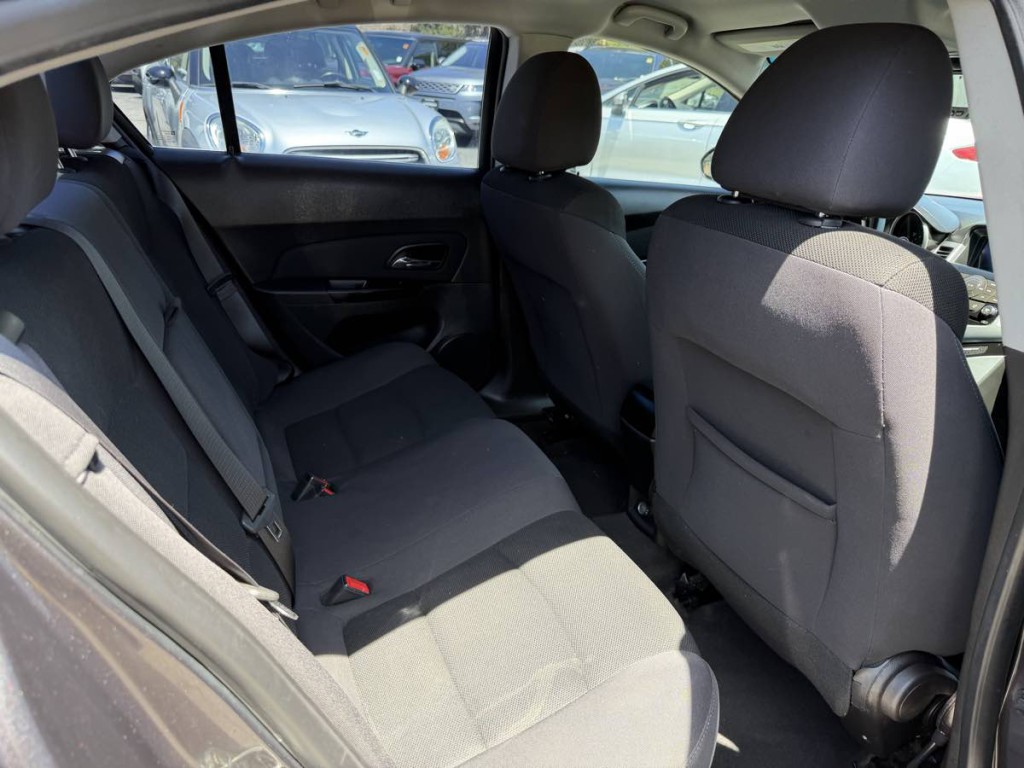 2014 Chevrolet Cruze Image 13