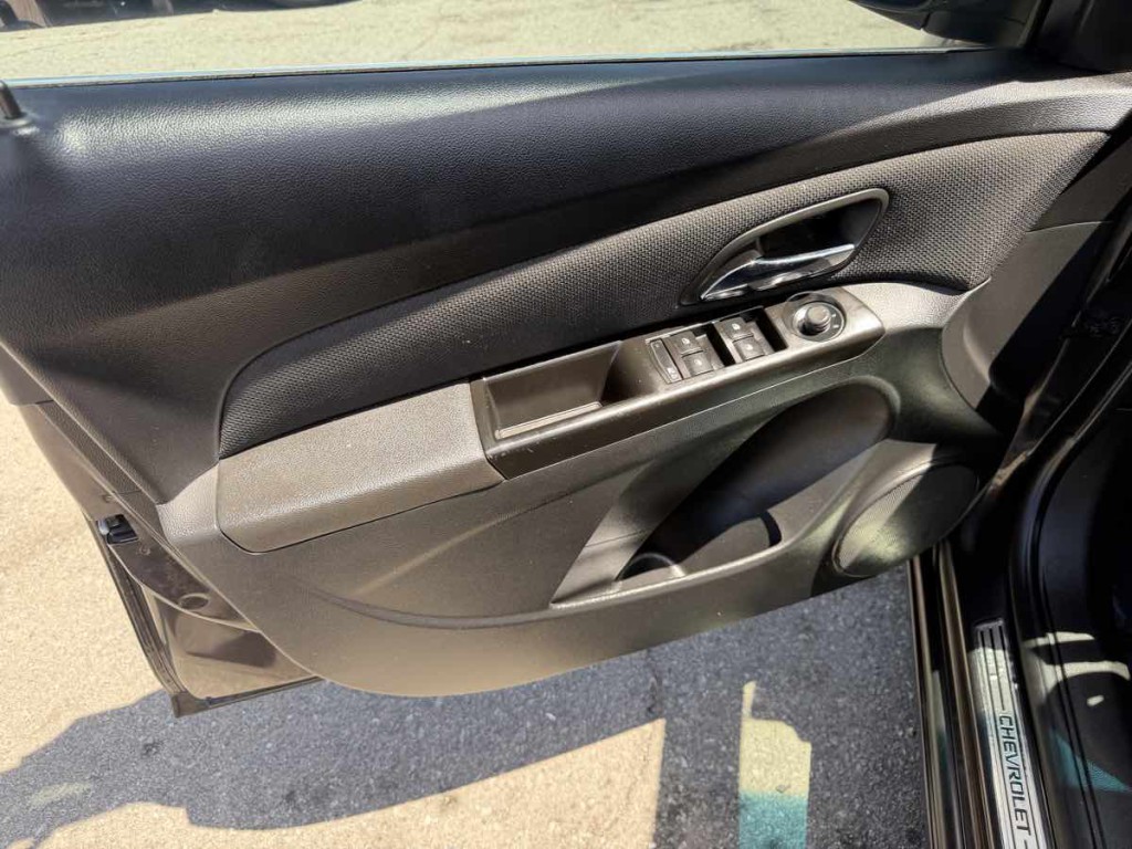 2014 Chevrolet Cruze Image 17