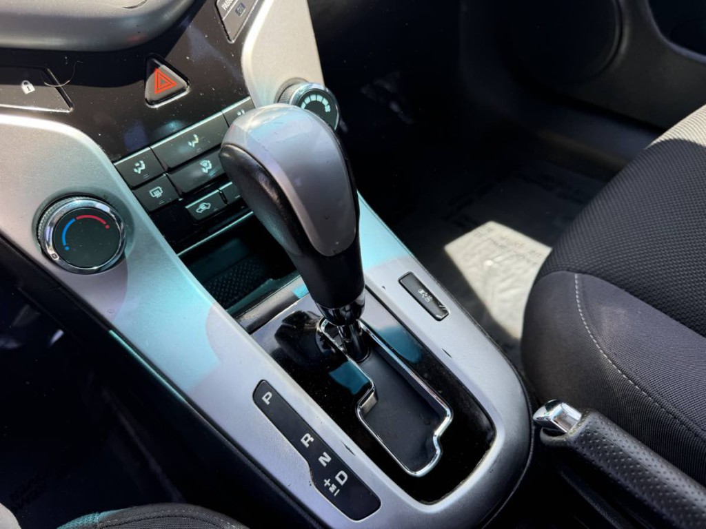 2014 Chevrolet Cruze Image 18