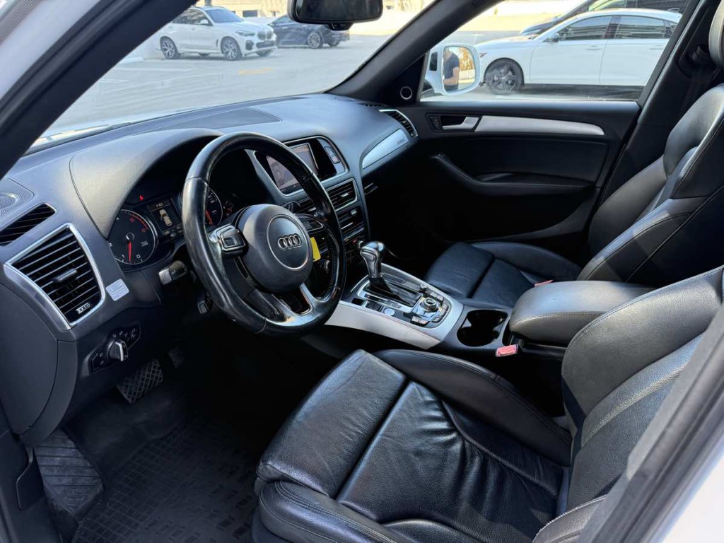 2015 Audi Q5 Image 12