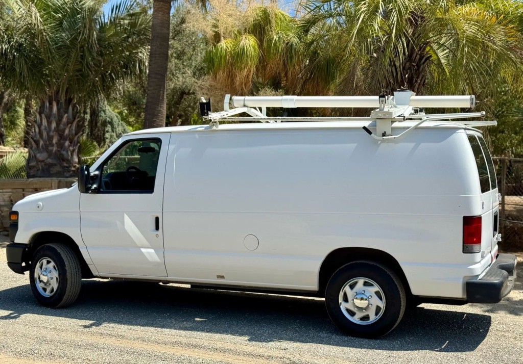 2010 Ford Econoline Image 7
