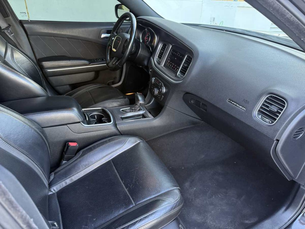2020 Dodge Charger Image 16