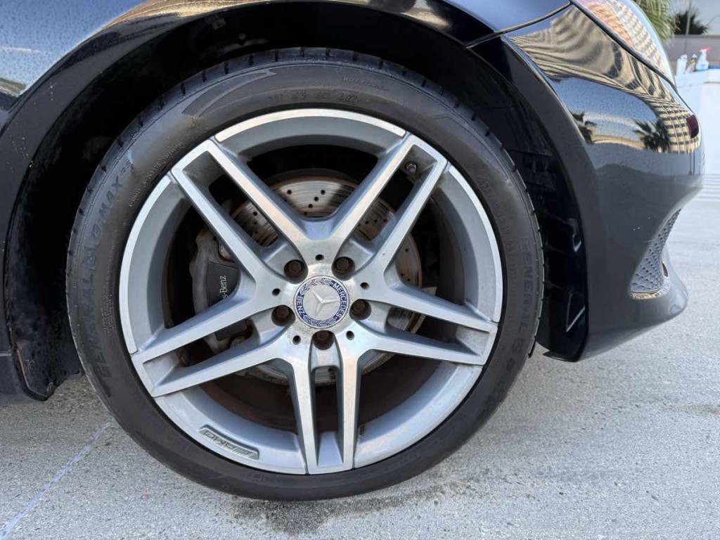 2014 Mercedes-Benz E-Class Image 19