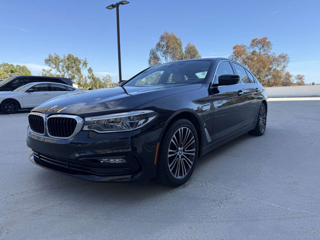 2018 BMW 5 Series Image 3