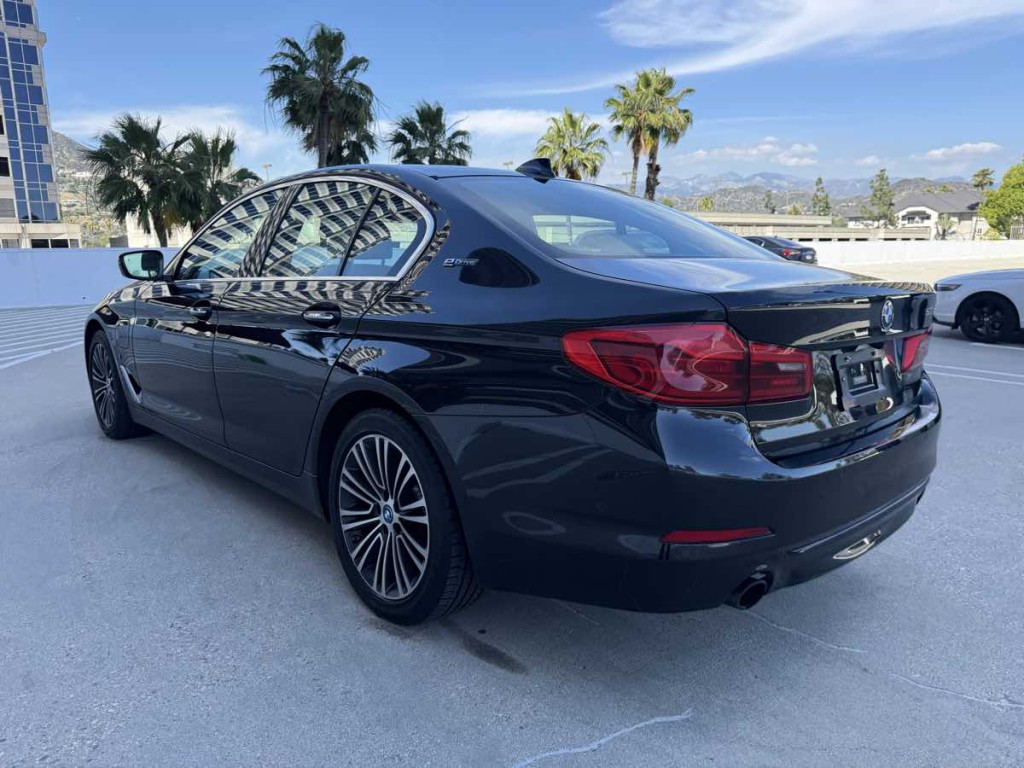 2018 BMW 5 Series Image 5