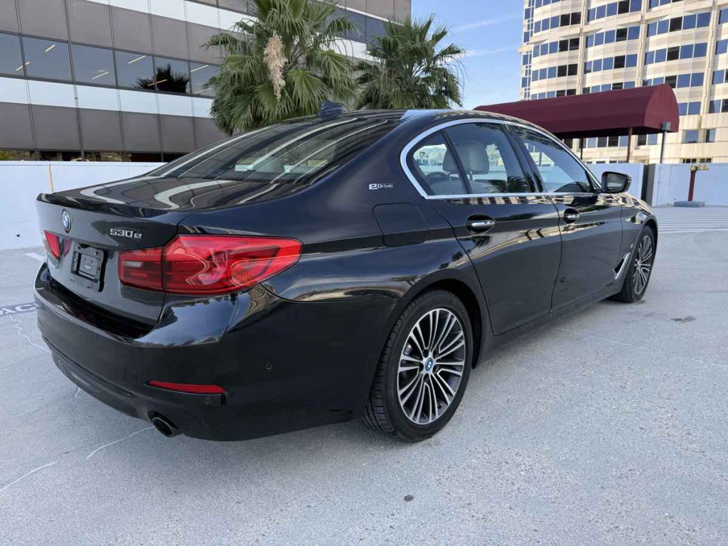 2018 BMW 5 Series Image 7
