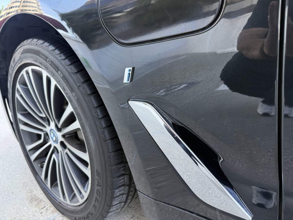 2018 BMW 5 Series Image 12