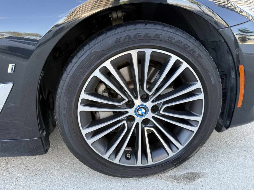 2018 BMW 5 Series Image 13