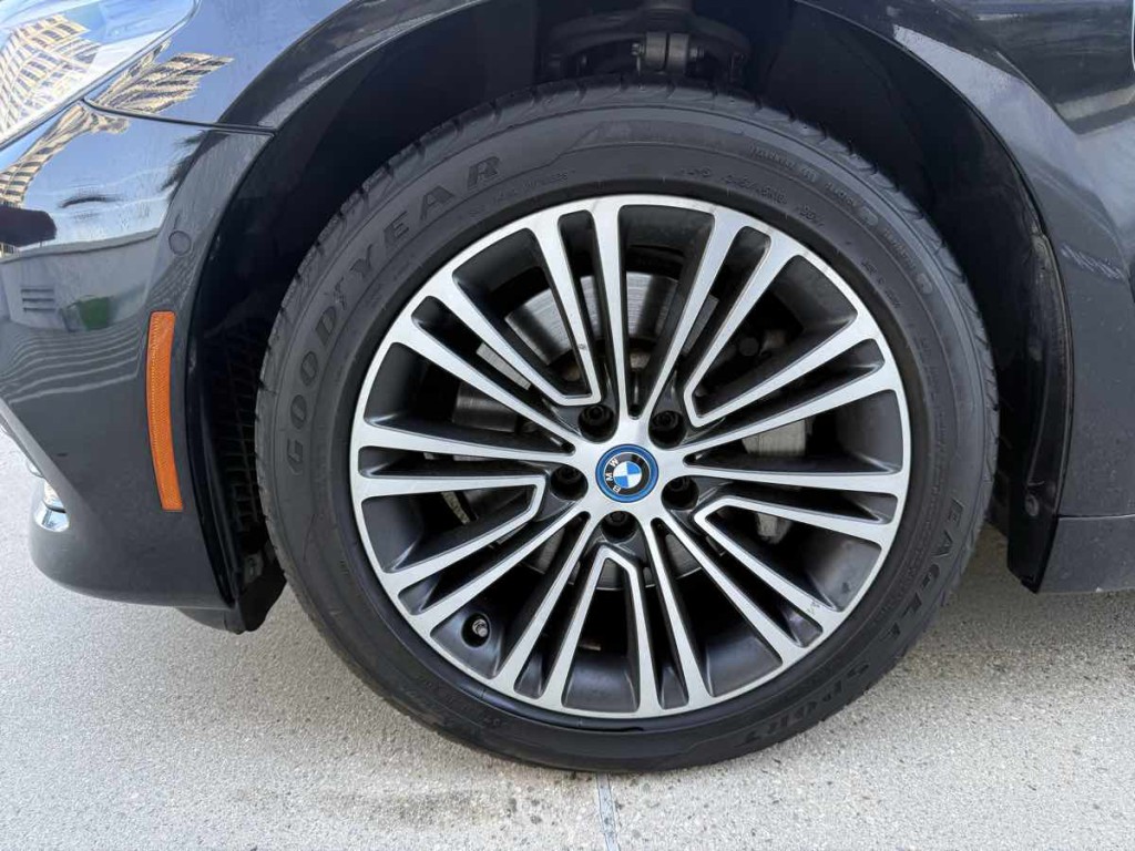 2018 BMW 5 Series Image 14