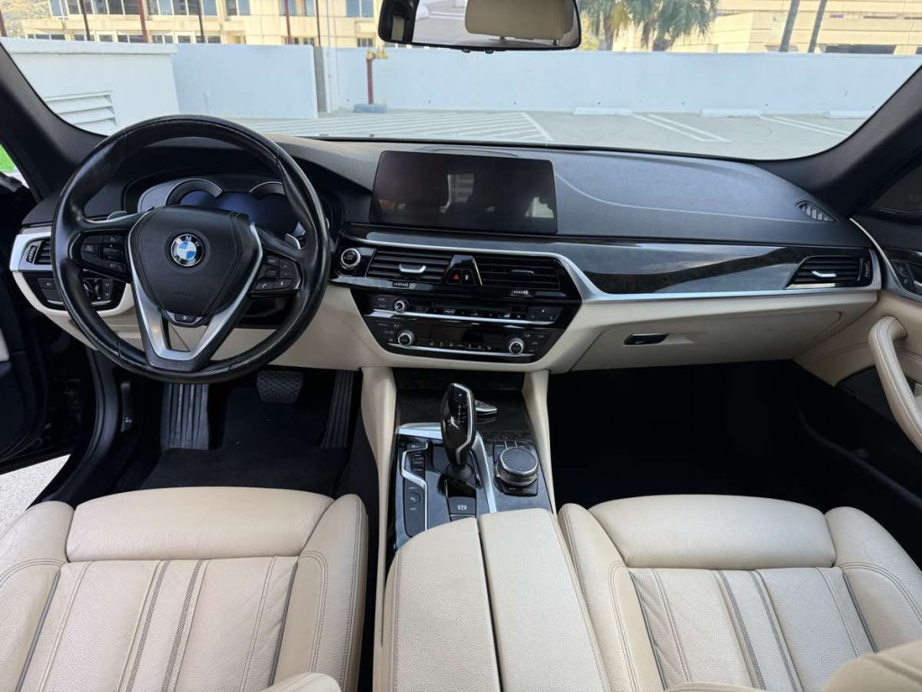 2018 BMW 5 Series Image 18