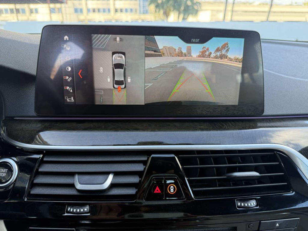 2018 BMW 5 Series Image 26