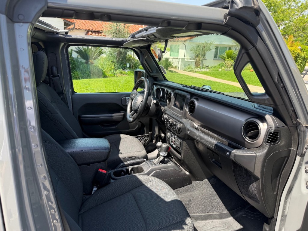 2021 Jeep Wrangler Image 18