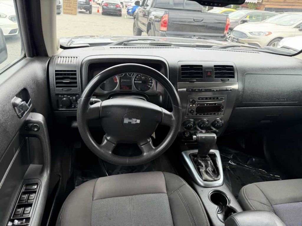 2006 HUMMER H3 Image 10