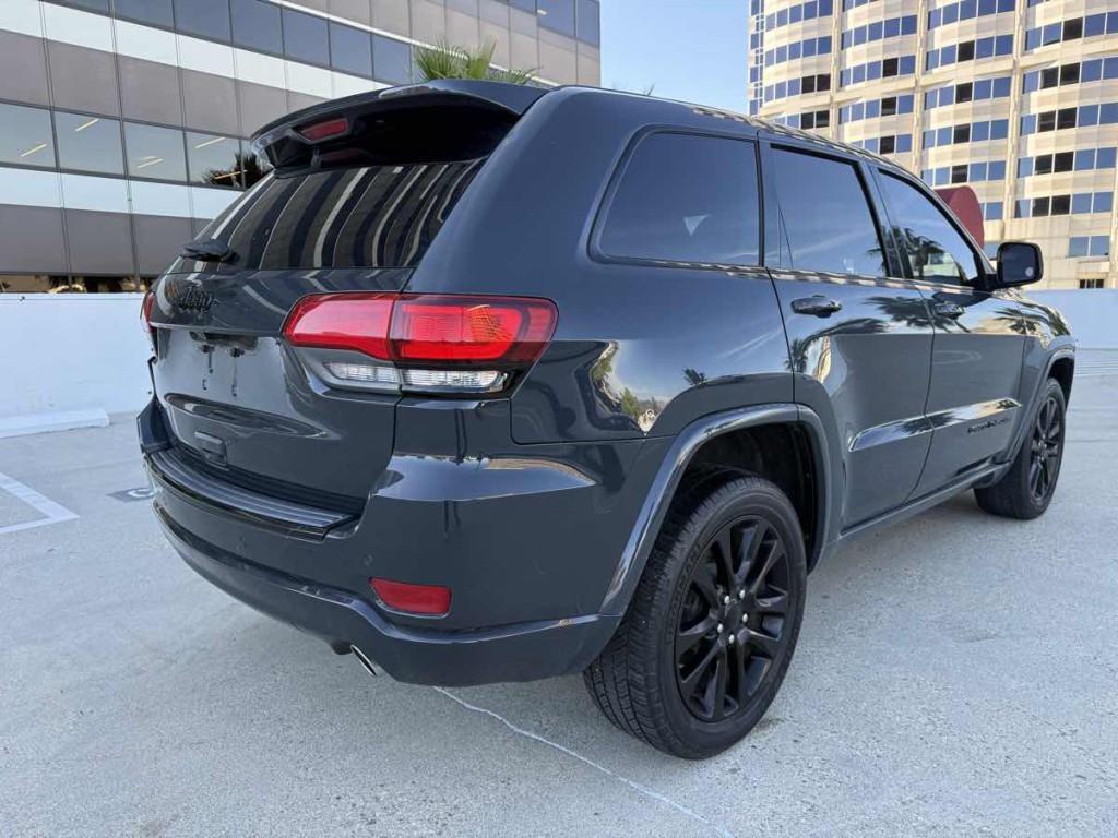 2018 Jeep Grand Cherokee Image 6