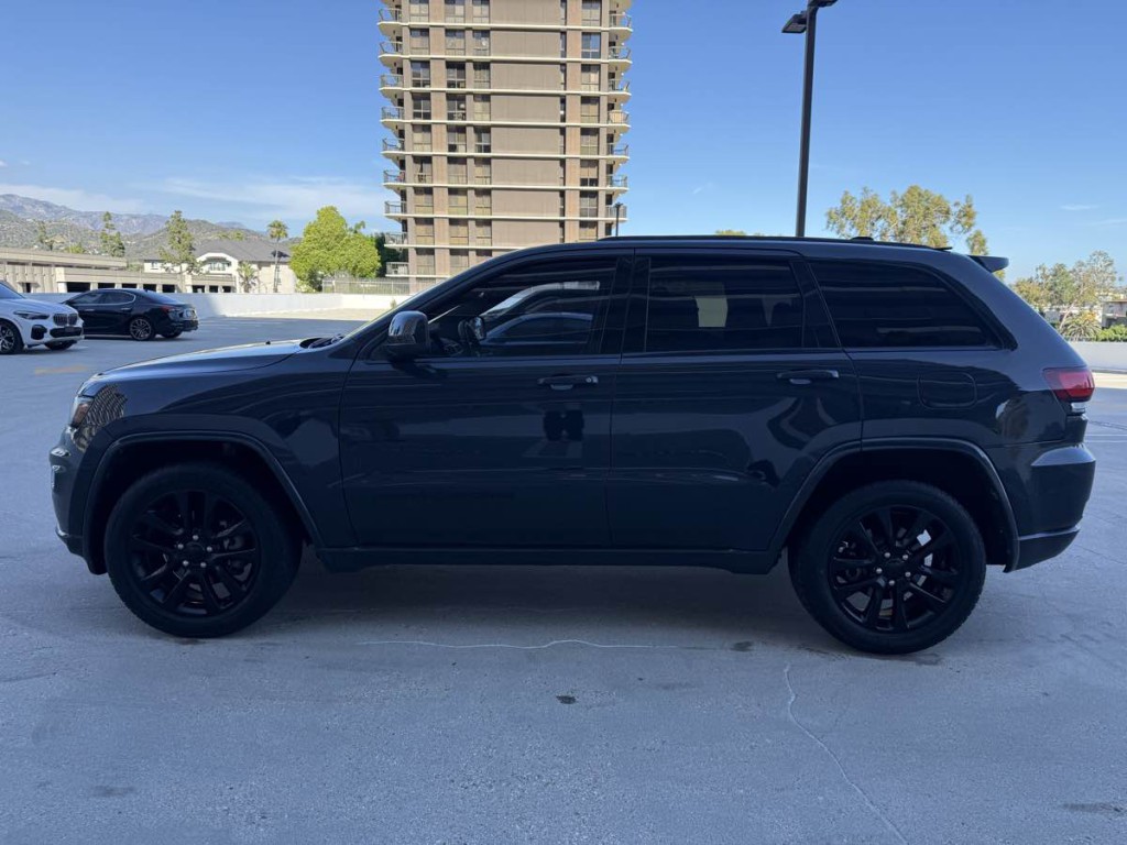 2018 Jeep Grand Cherokee Image 7