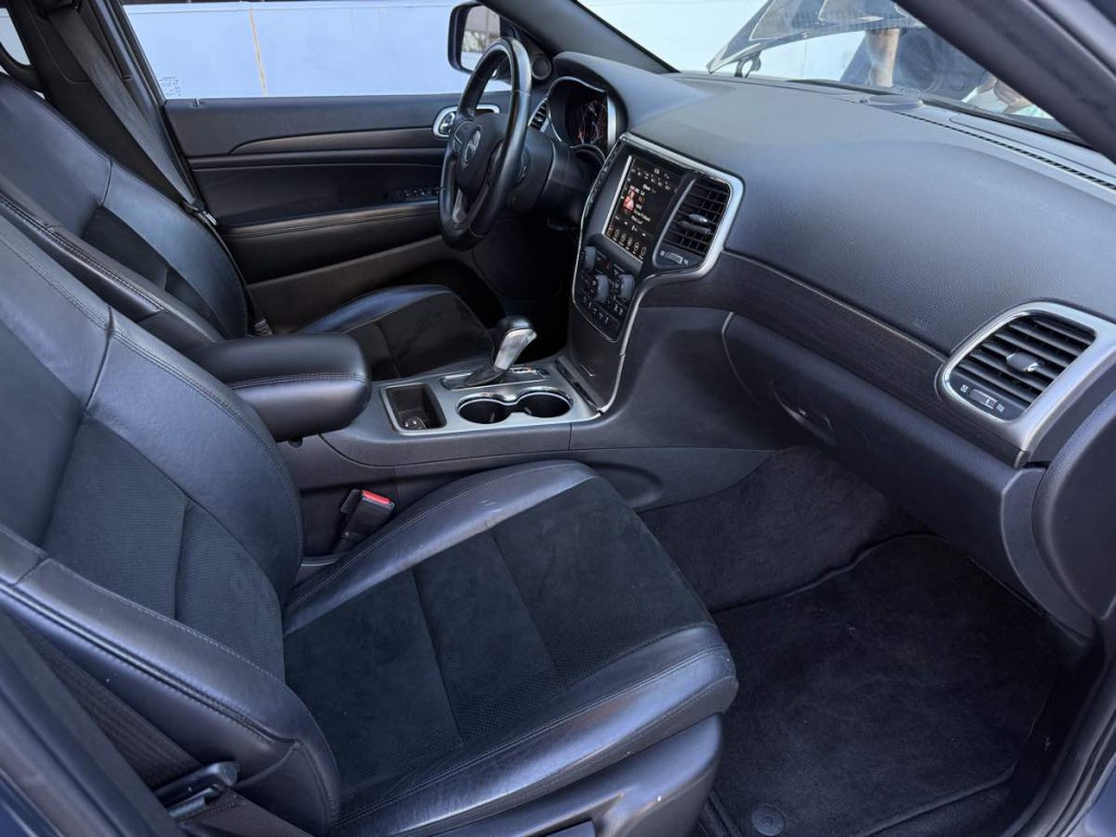 2018 Jeep Grand Cherokee Image 17