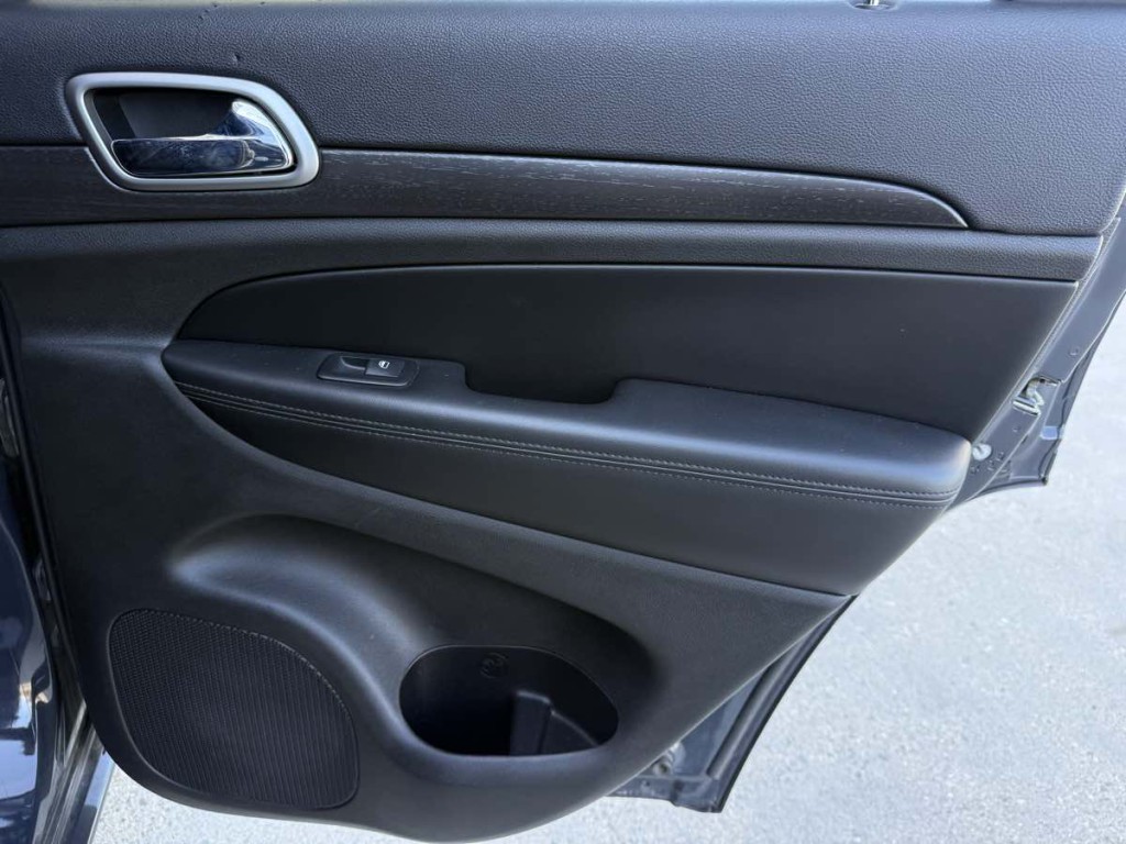 2018 Jeep Grand Cherokee Image 23