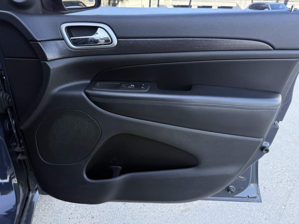 2018 Jeep Grand Cherokee Image 24